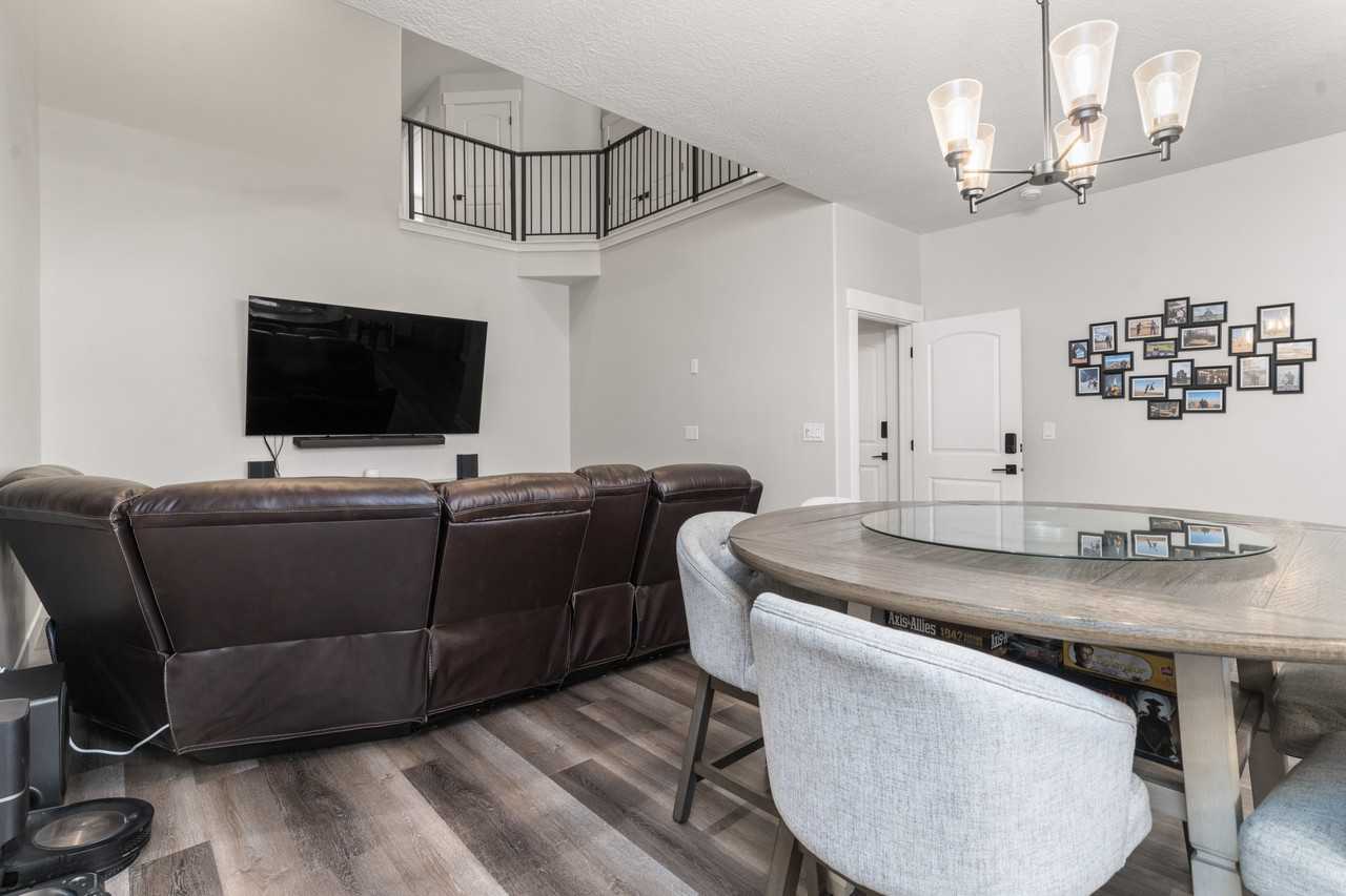 1982 N 4040 W - Photo 2 of 19