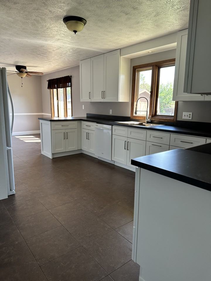1409 Dent Ct #NA - Photo 3 of 23