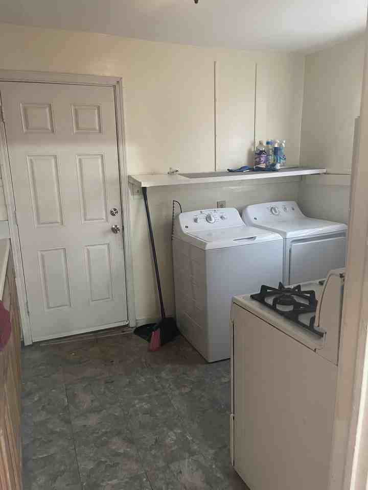 2132 Robin St #1 - Photo 7 of 11