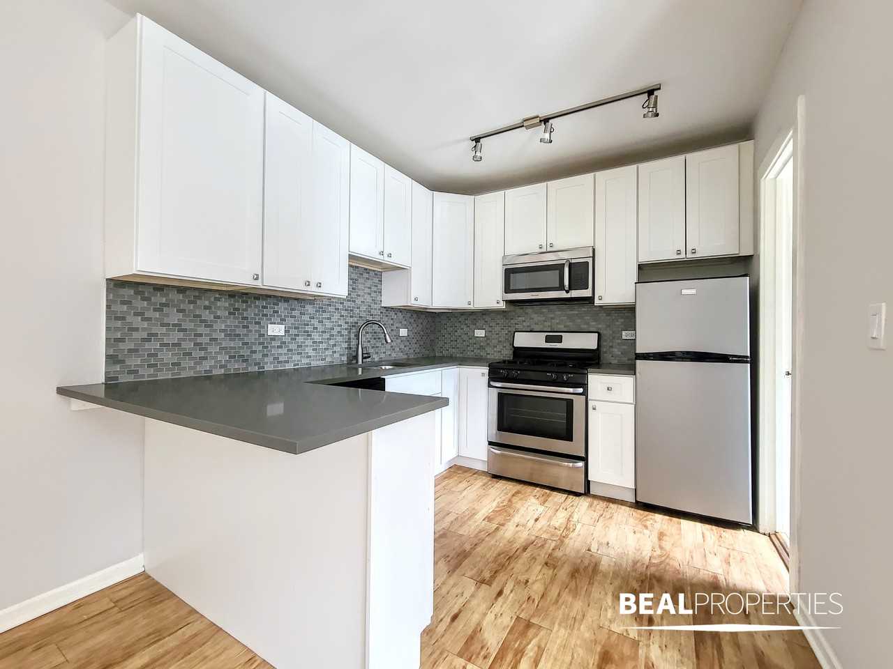 2834 W Palmer St - Photo 5 of 11