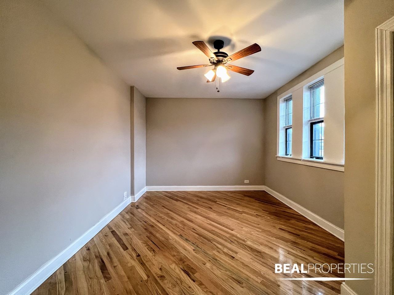 896 Green Bay Rd - Photo 3 of 12