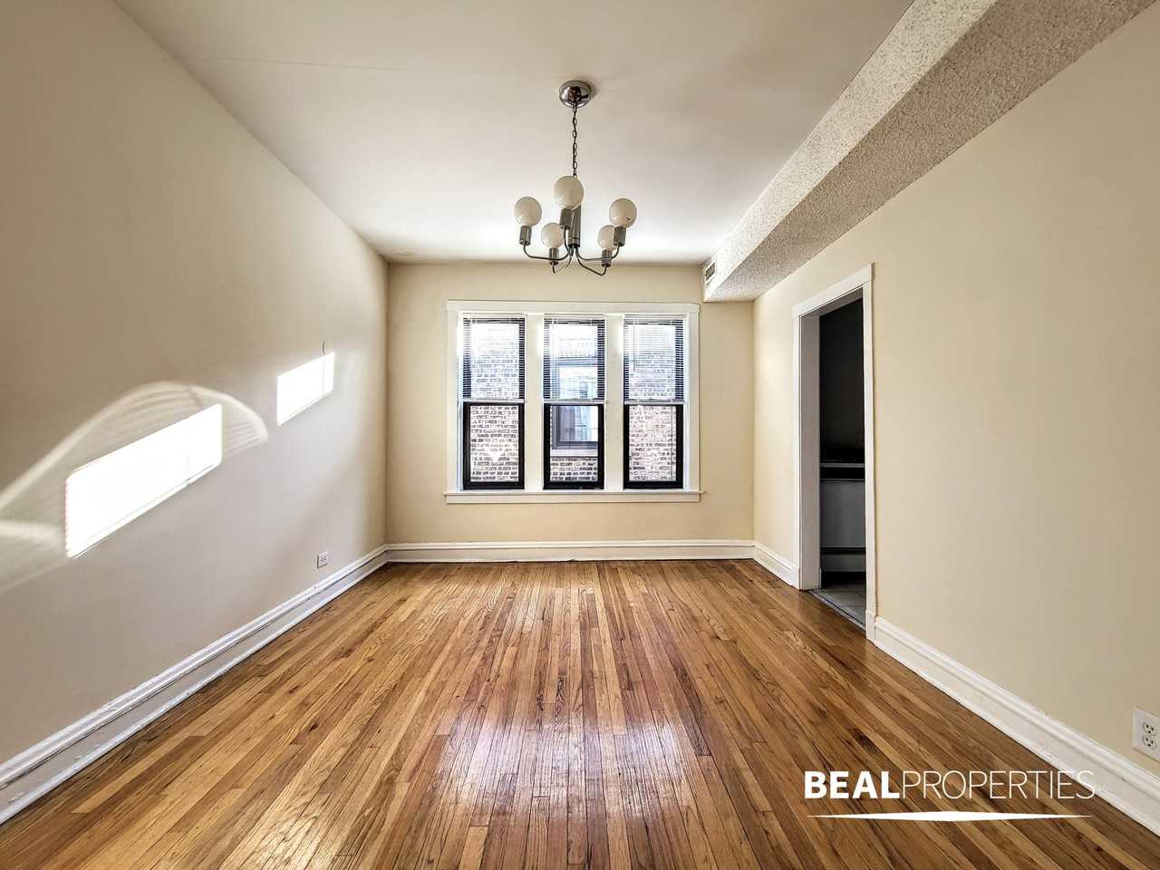 3517 N Racine Ave - Photo 2 of 10