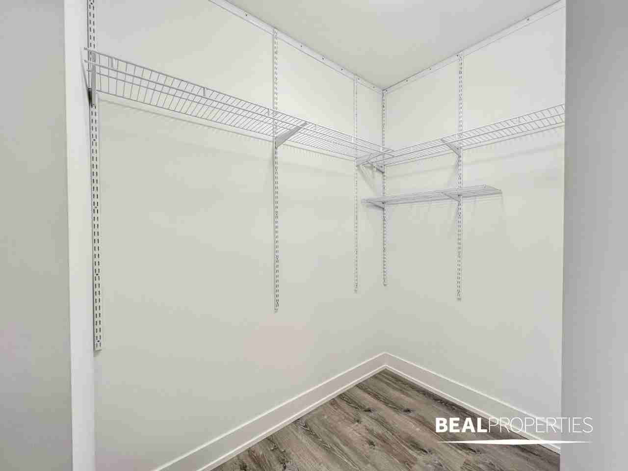 427 W Belden Ave - Photo 6 of 7