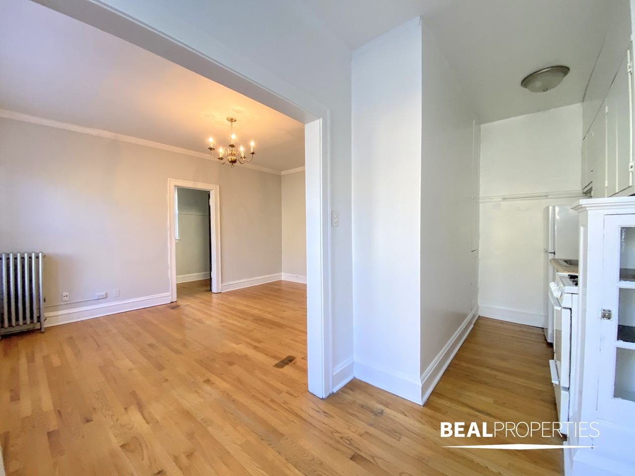 4631 N Paulina St - Photo 5 of 8