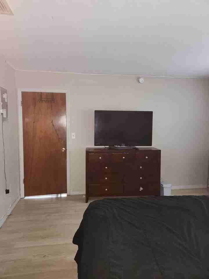 1005 Nw 10th St #NA - Photo 5 of 18