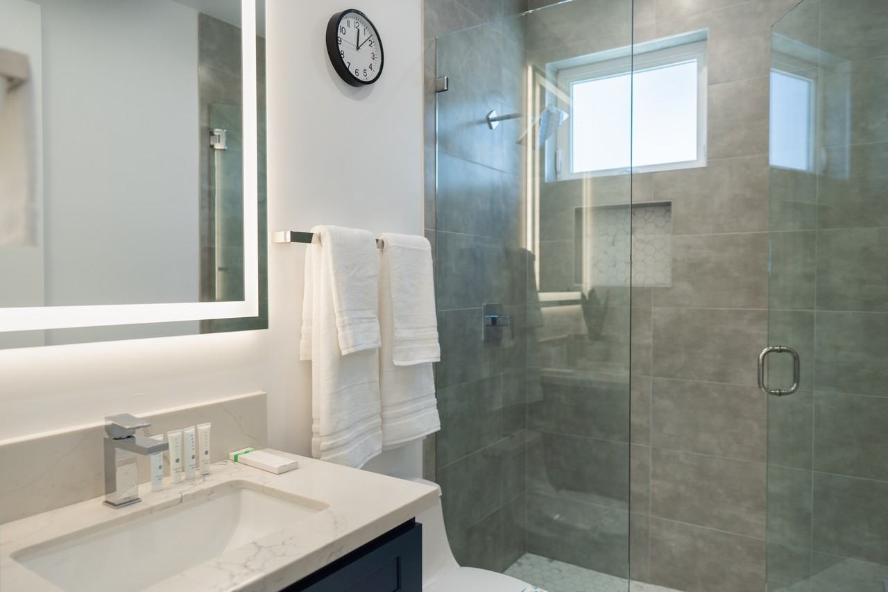 4829 Riverton Ave #NA - Photo 6 of 47