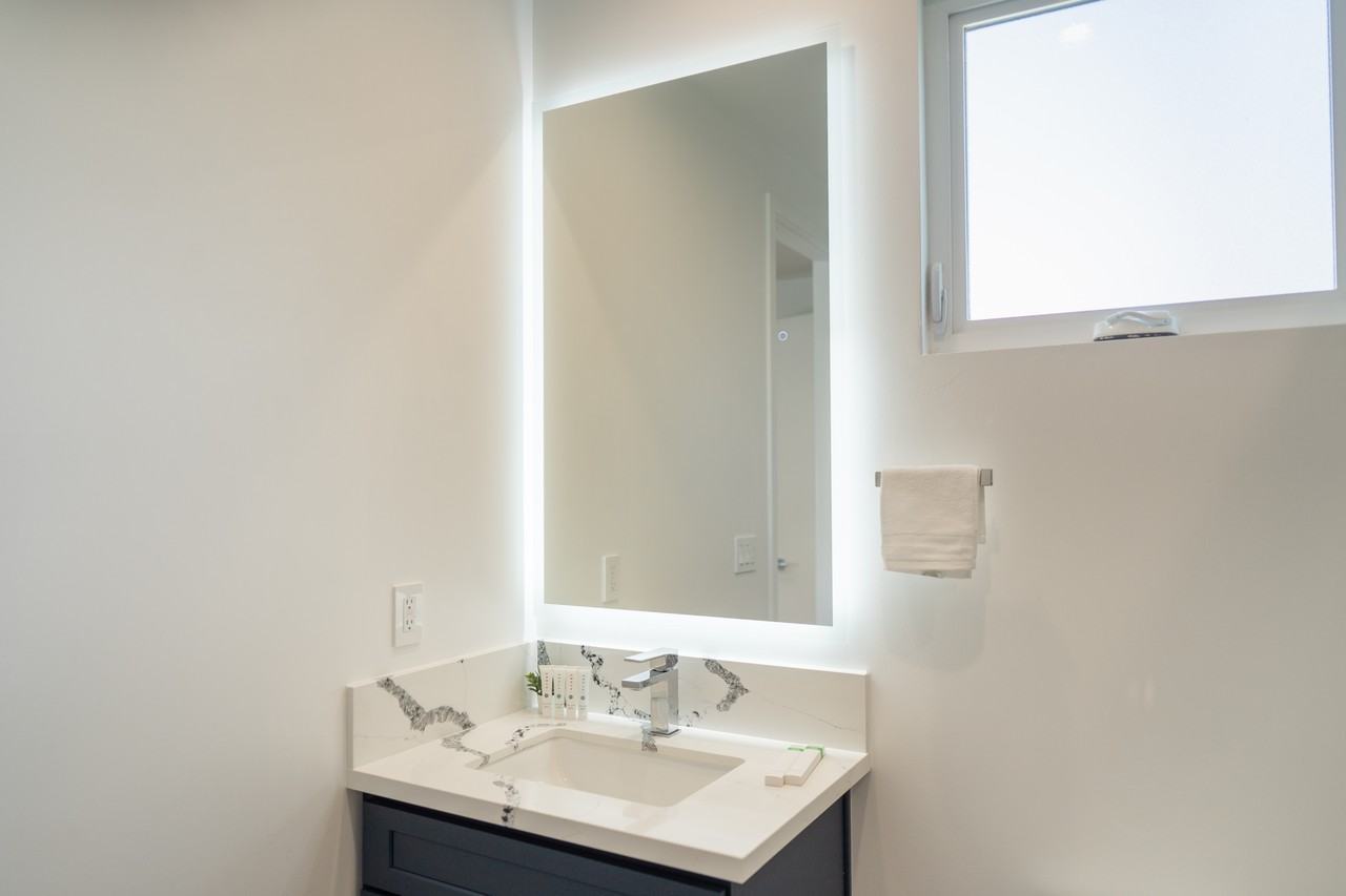 4827 Riverton Ave #NA - Photo 4 of 50