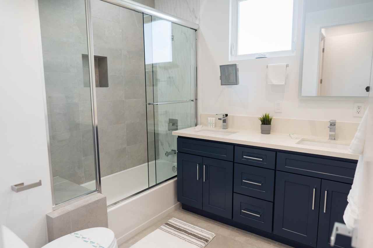 4827 Riverton Ave #NA - Photo 7 of 50