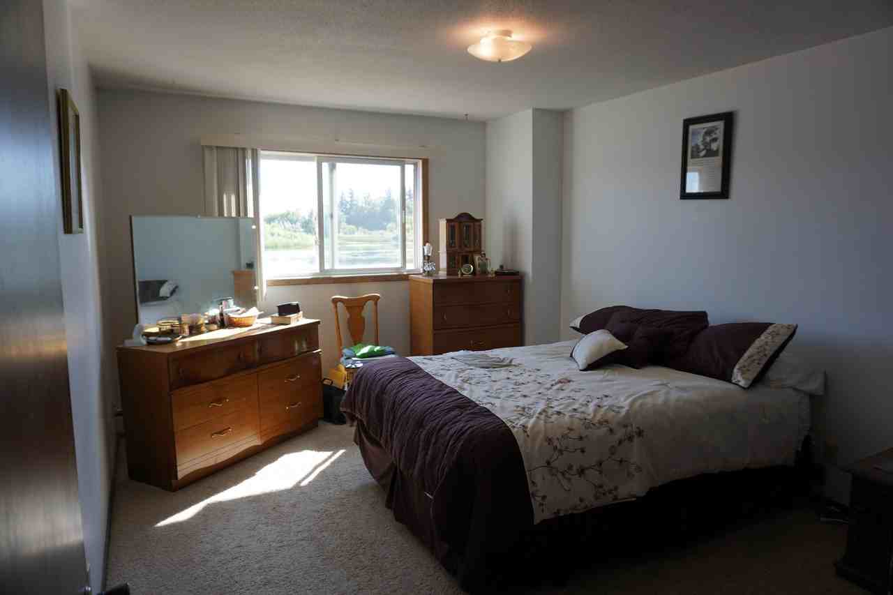 411 River St Ne #1 - Photo 6 of 19