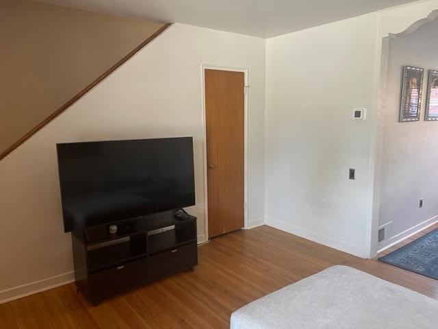 1405 San Carlos Rd Sw #8 - Photo 5 of 23