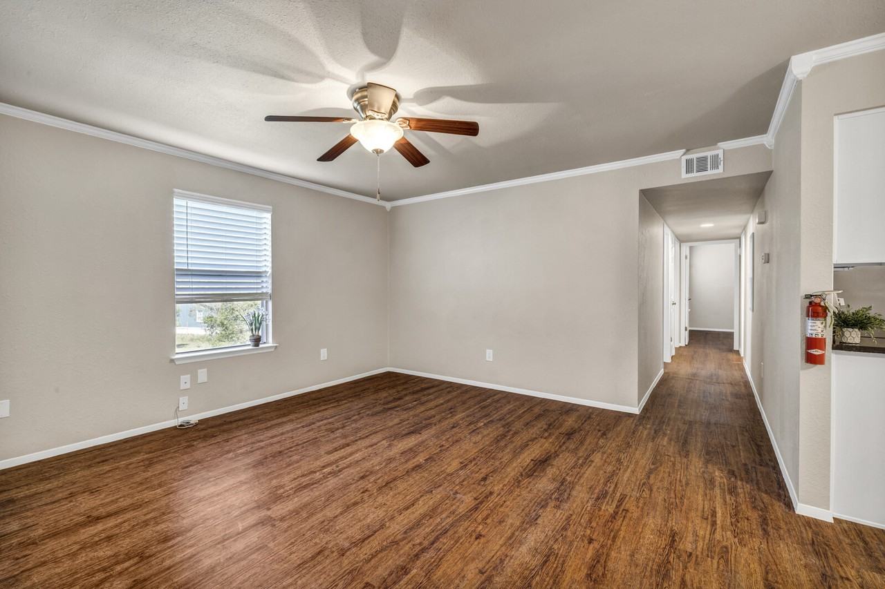 525 Jones Ave - Photo 3 of 15