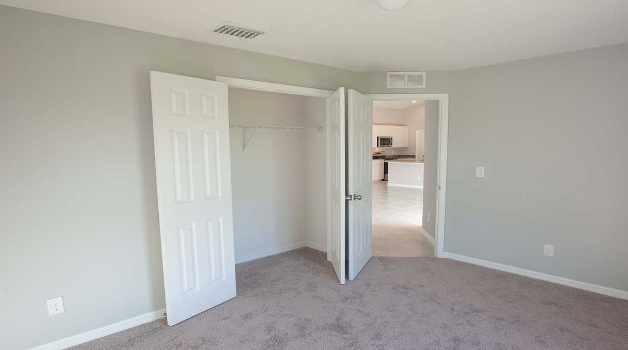 1222 Ne 10th St #NA - Photo 5 of 16