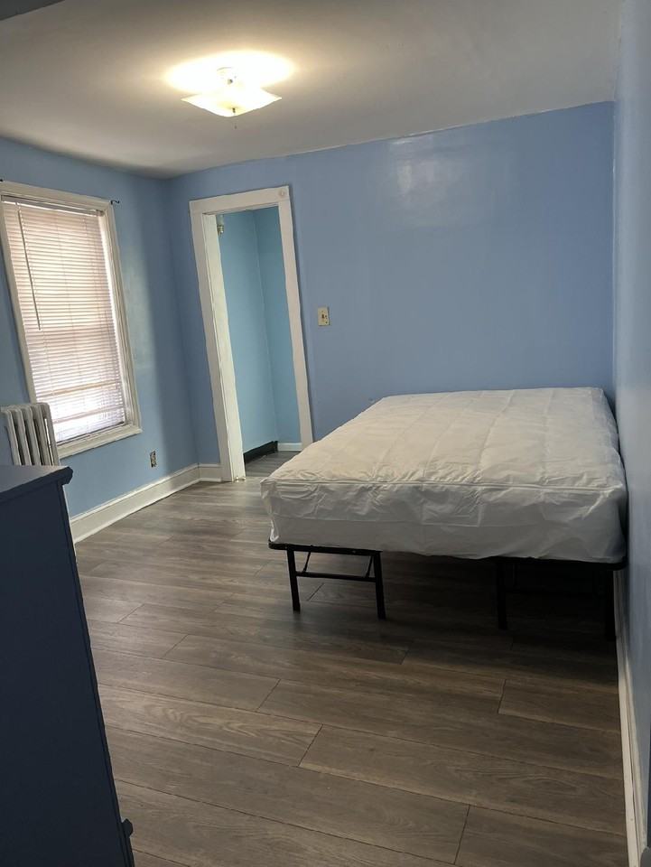 1022 West 3rd Street #3 - Photo 3 of 8