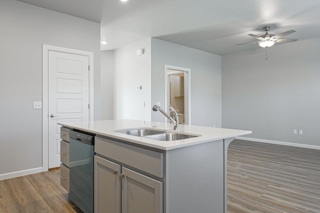 13505 Bluejacket Dr #13505 - Photo 6 of 27
