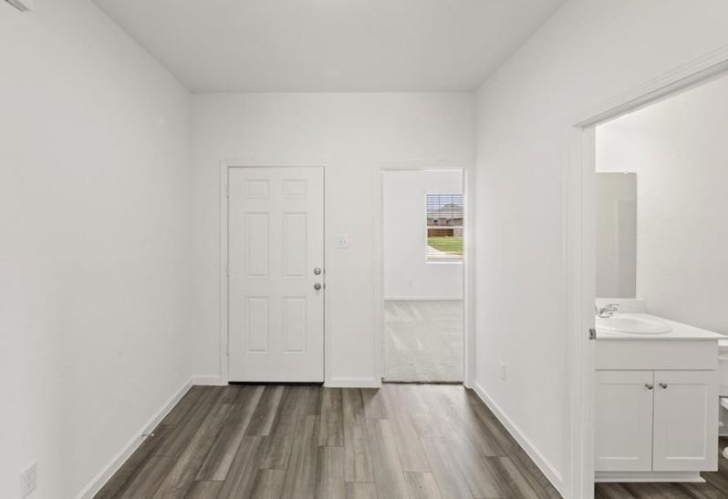 17 Glen Crossing Rd #NA - Photo 4 of 26