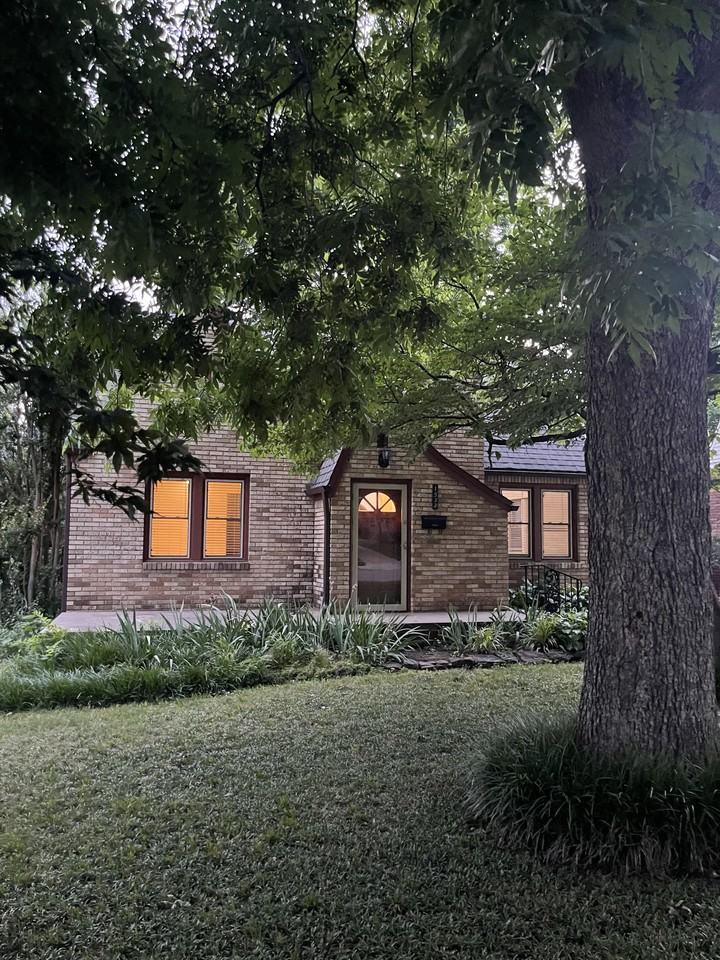 1532 S Evanston Ave #NA - Photo 2 of 13