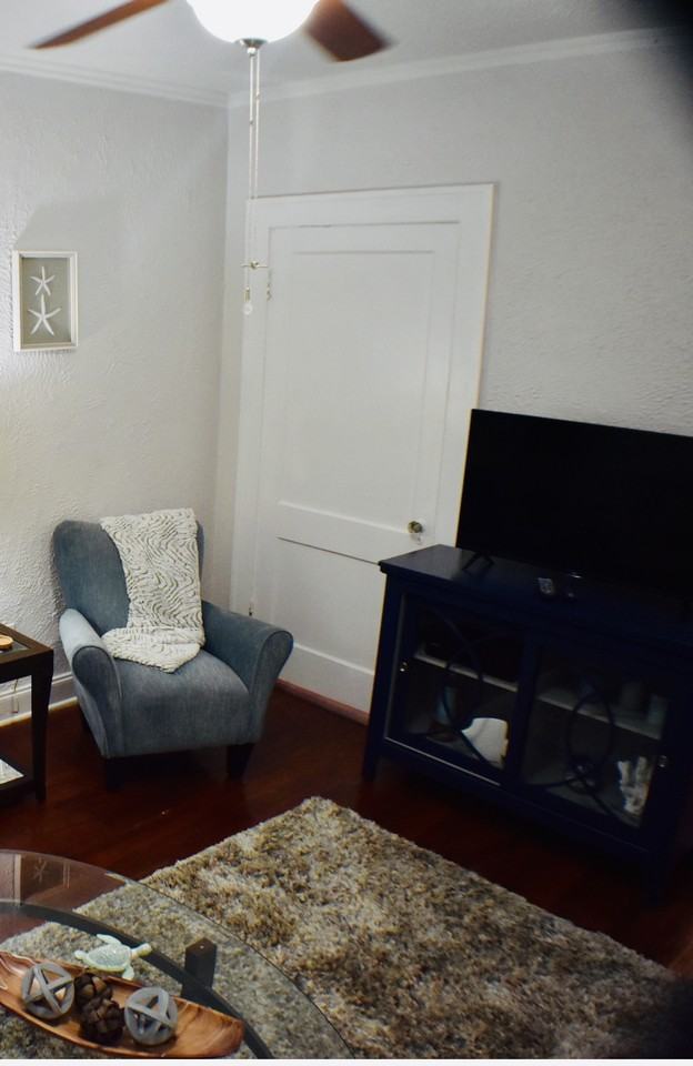 407 S Melville Ave #05 - Photo 2 of 7