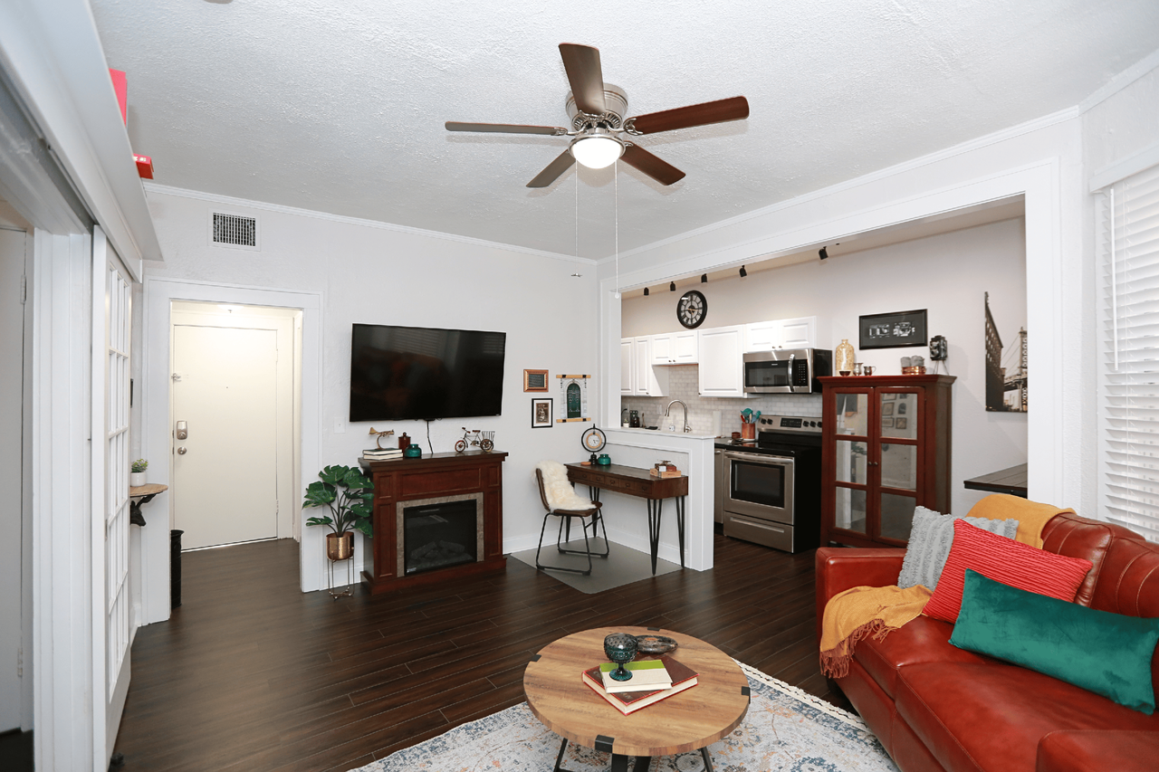 407 S Melville Ave #03 - Photo 6 of 13