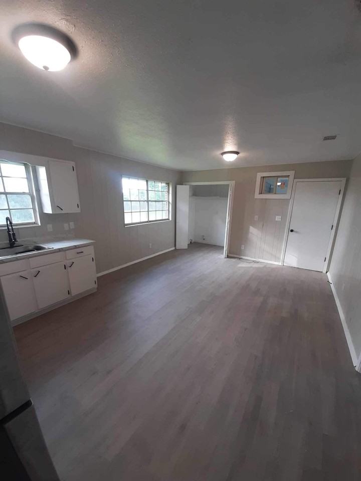 1518 27th St N #NA - Photo 7 of 22