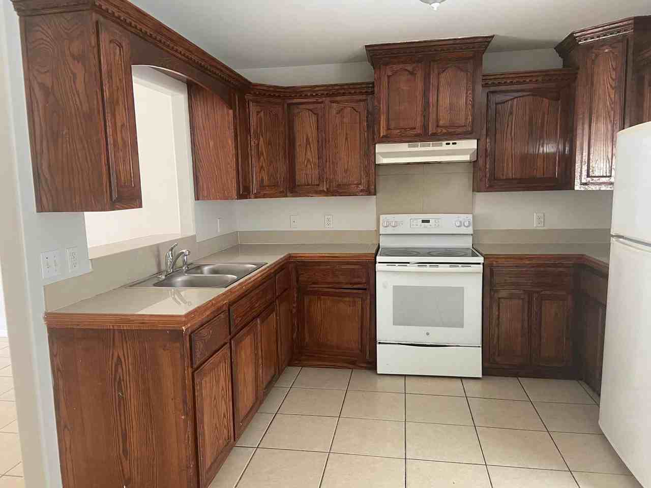 3102 E Diamondhead Ave #1 - Photo 2 of 22