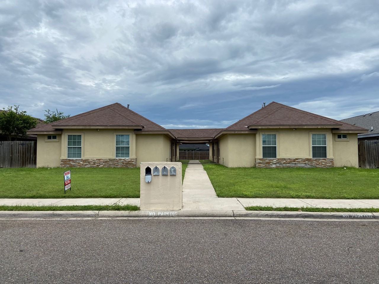 3102 E Diamondhead Ave #1 - Photo 4 of 22