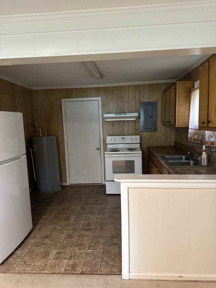 204 Fisher St #NA - Photo 2 of 5