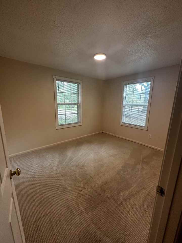 204 Fisher St #NA - Photo 3 of 5