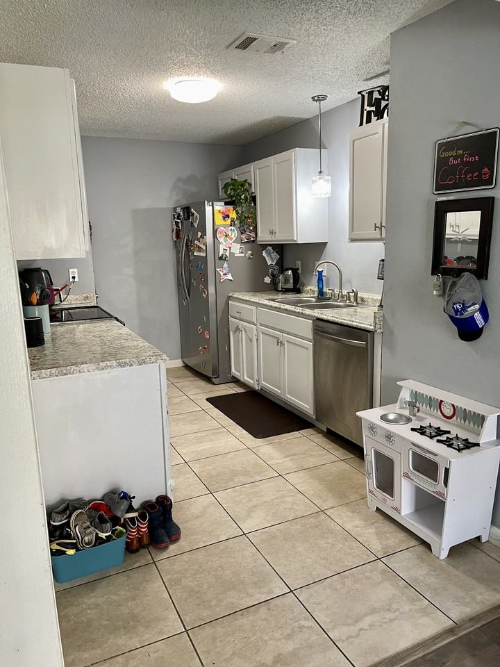 3331 Stoney Briar #NA - Photo 2 of 15