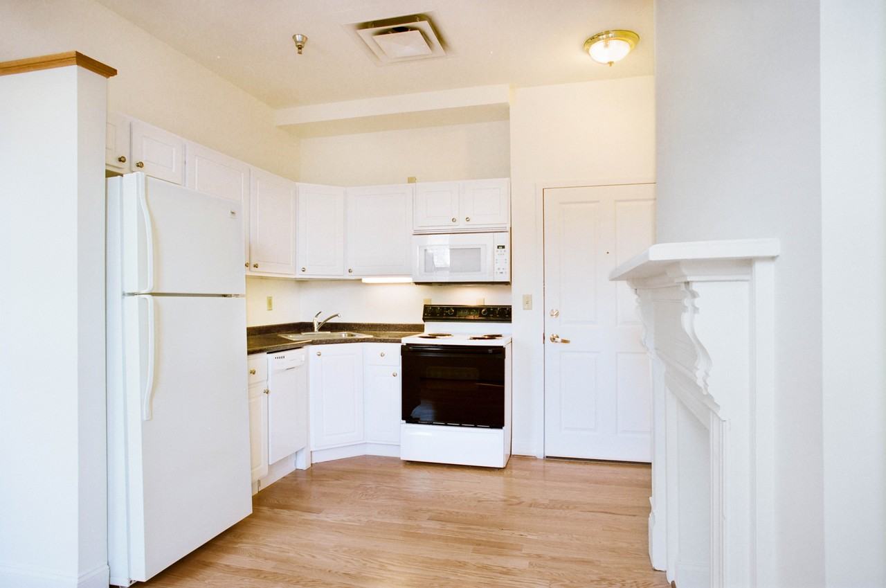 512 Shady Ave #24