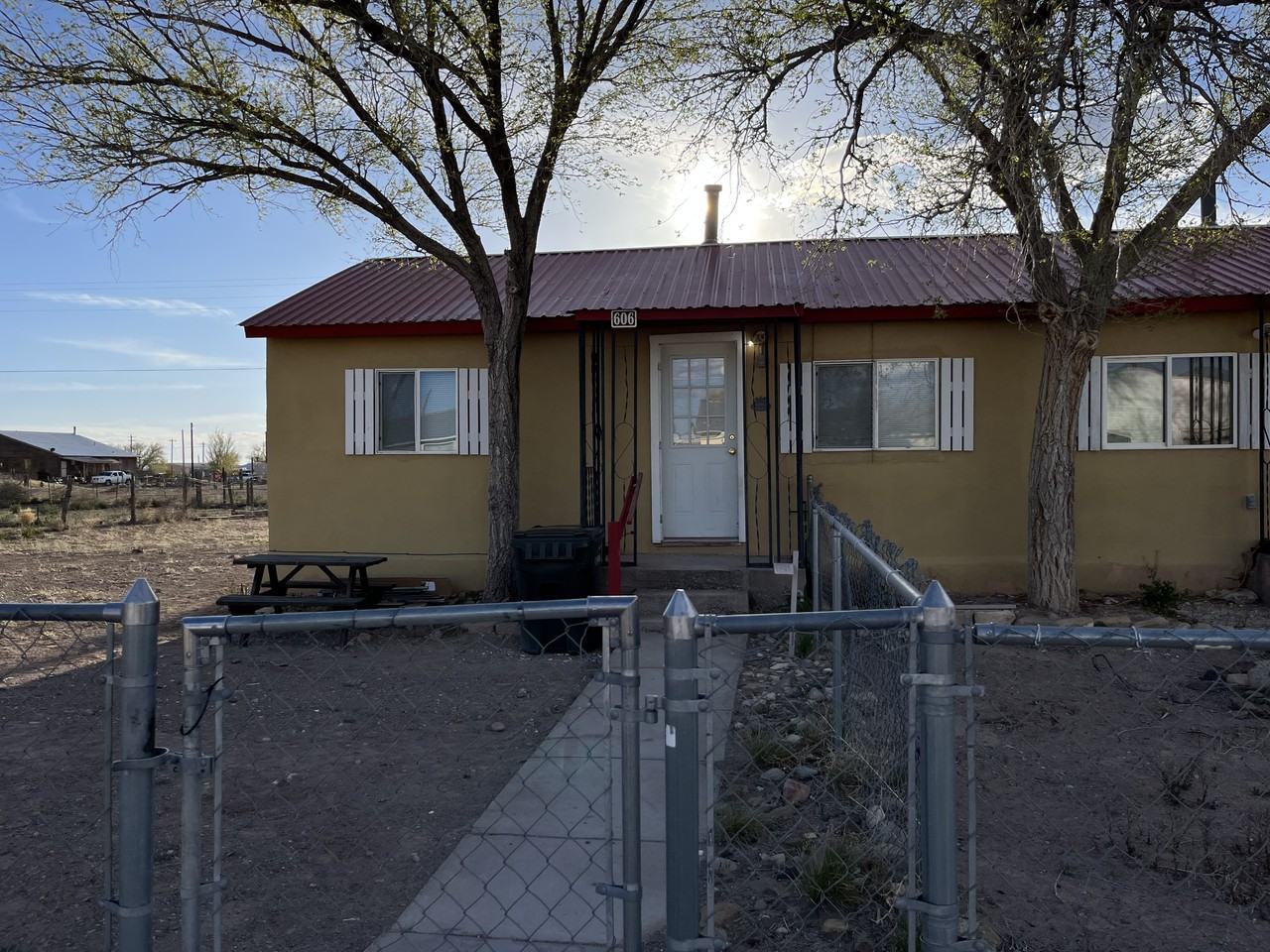 606 D Ave #606 - Photo 3 of 21