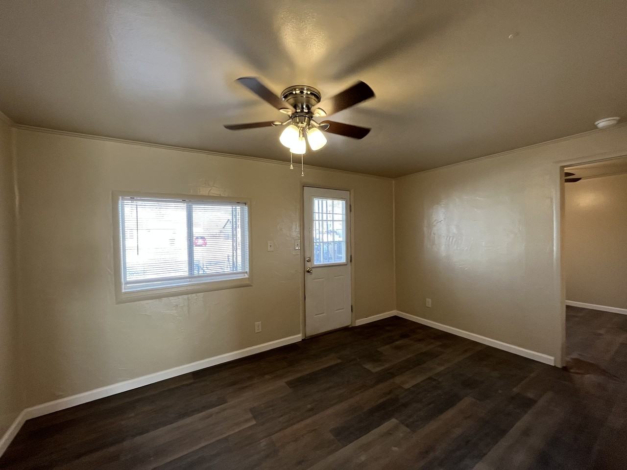 606 D Ave #606 - Photo 7 of 21