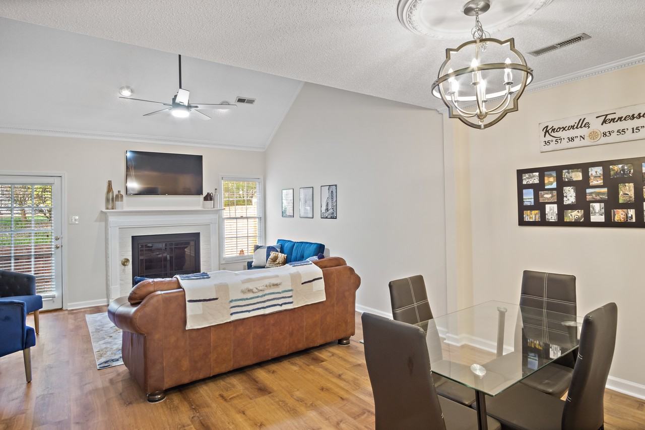10425 Ravenbrook Ln #10425 - Photo 3 of 45