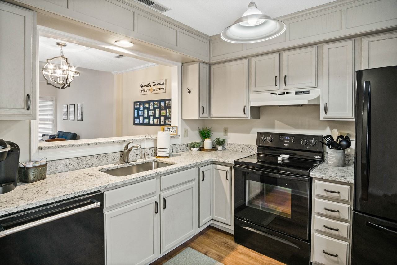 10425 Ravenbrook Ln #10425 - Photo 7 of 45