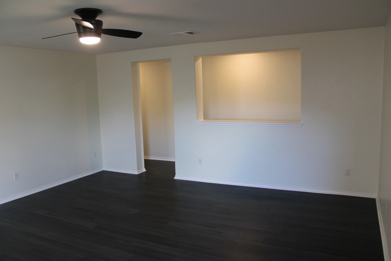 916 Watson Way #2ndARY - Photo 3 of 42