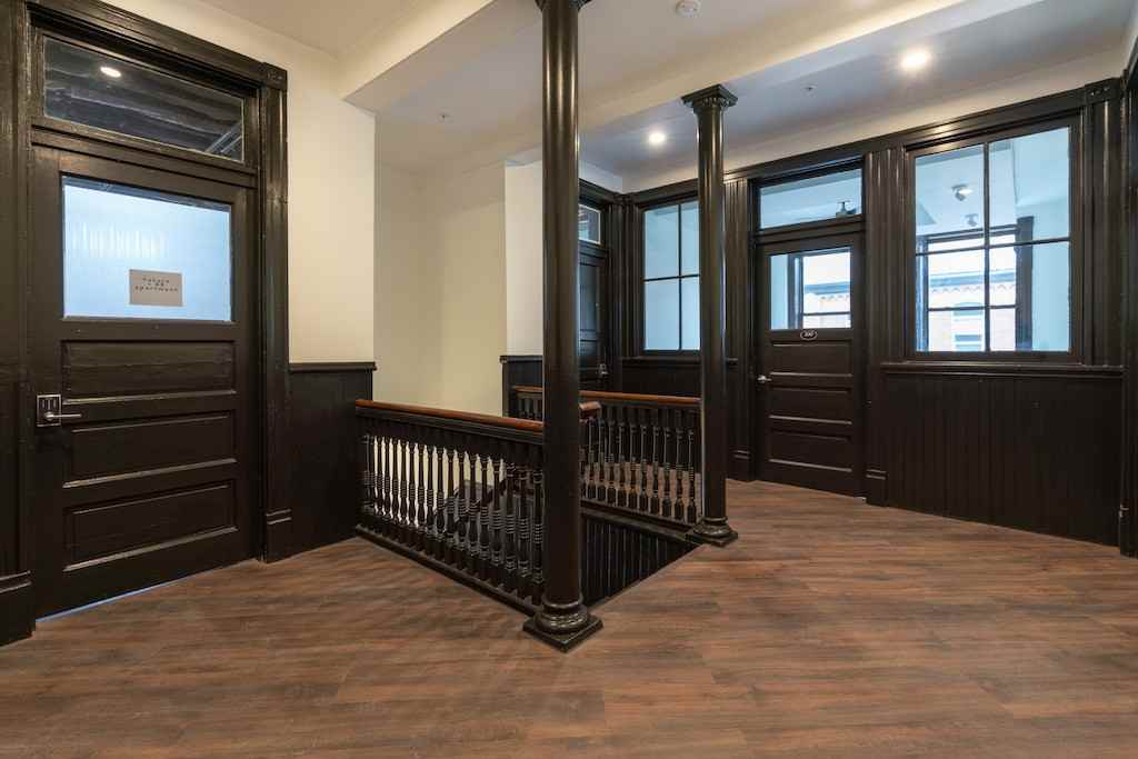 818 12th Street #202 - Photo 4 of 27