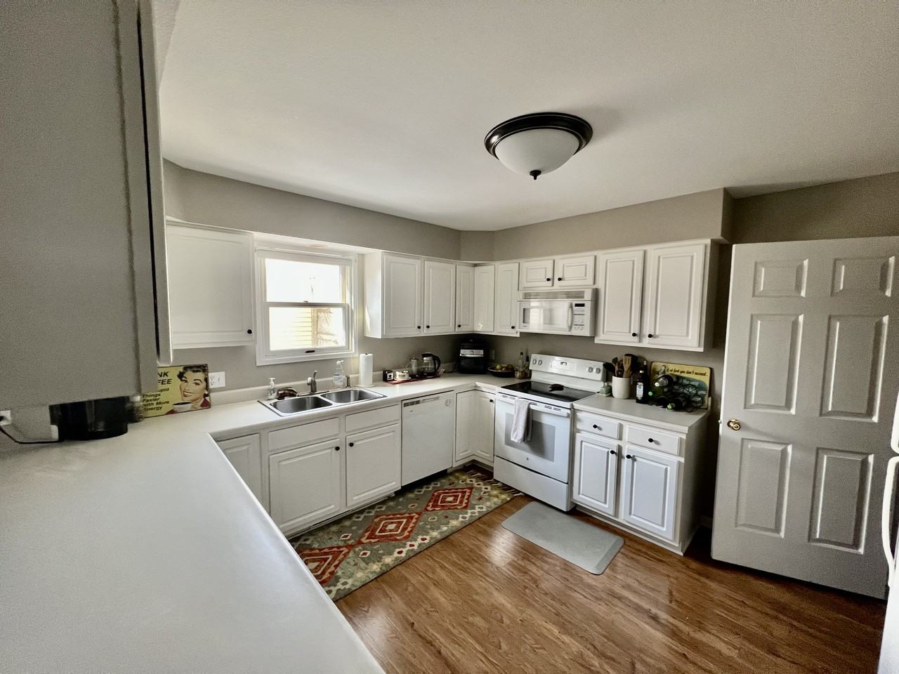 2416 Eaton Ave - Photo 5 of 18