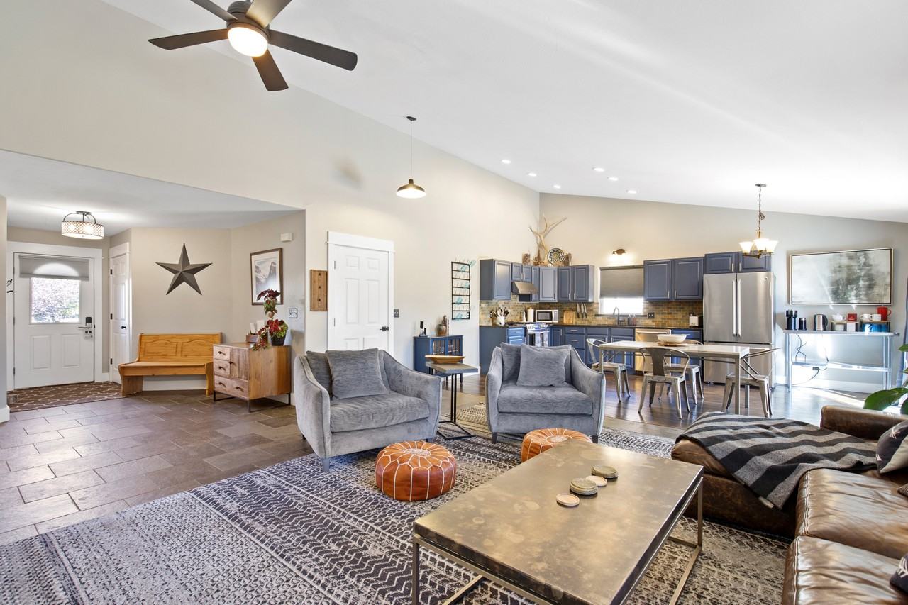 234 Lillian Way #NA - Photo 2 of 20