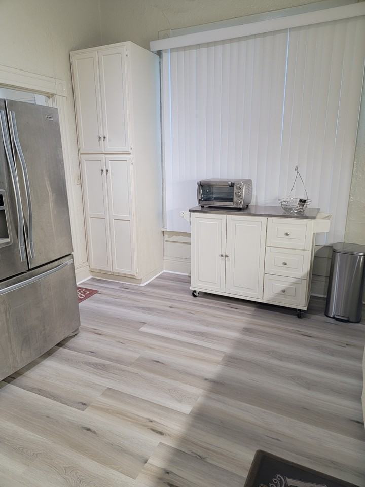 630 E 111th St - Photo 7 of 12