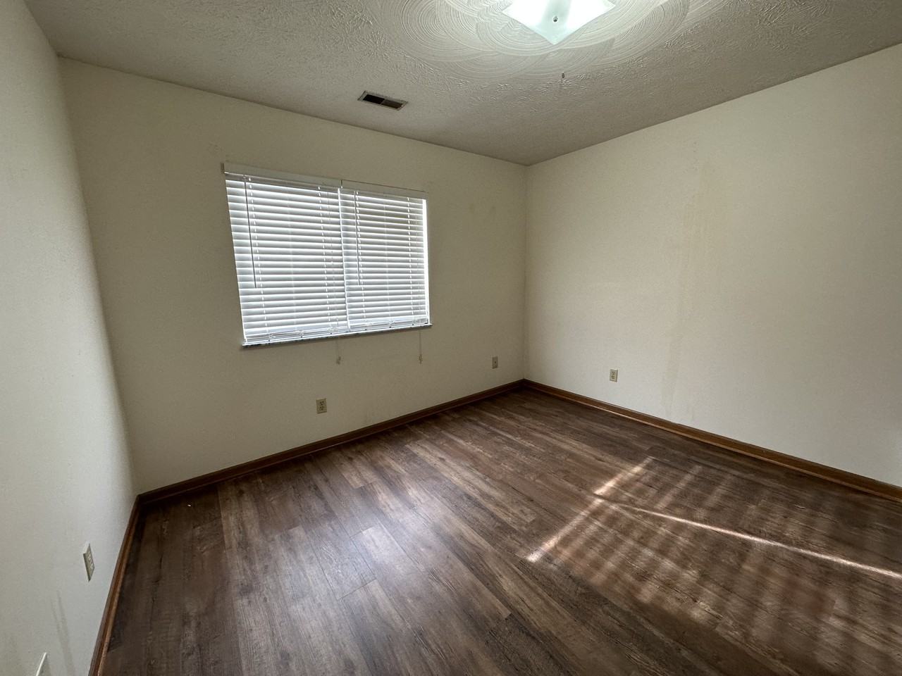 1133 Huntington Ave #2 - Photo 5 of 7