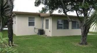 1496 Sw 30th Ter Frnt #NA - Photo 2 of 14