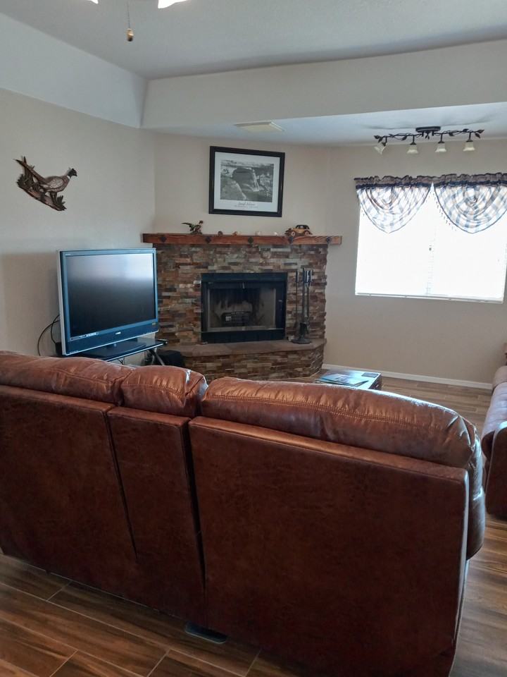 2340 Camero Ct #NA - Photo 3 of 21