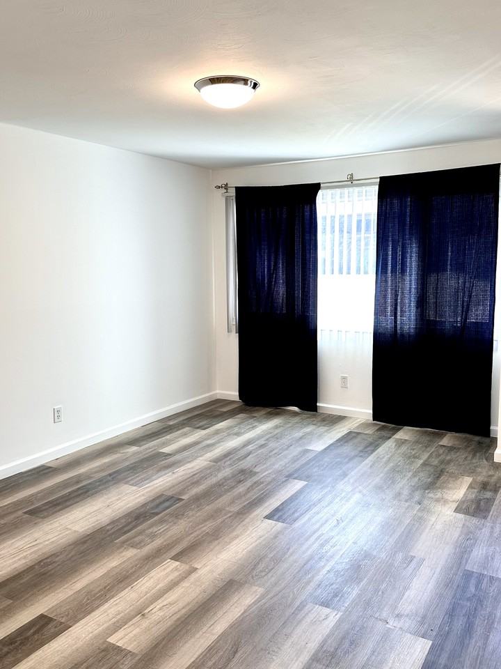 87 Towne House Rd #87 - Photo 4 of 11