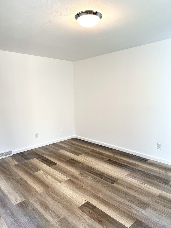 87 Towne House Rd #87 - Photo 5 of 11