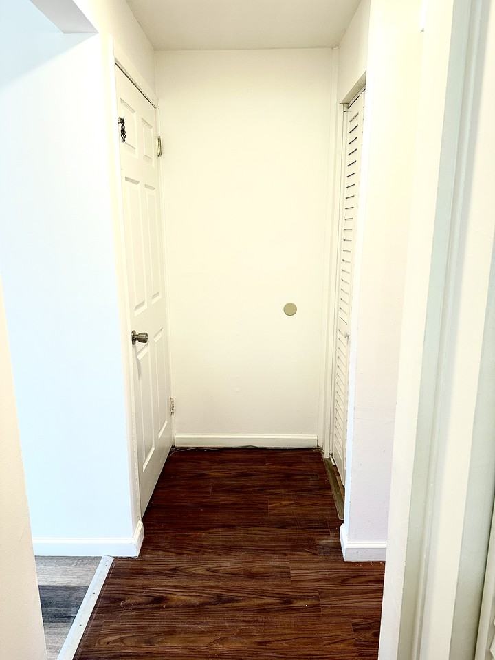 87 Towne House Rd #87 - Photo 7 of 11