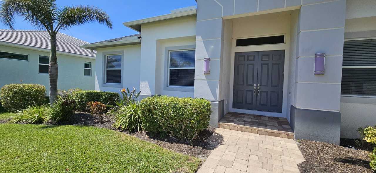 5224 Sw 27th Pl #NA - Photo 3 of 39