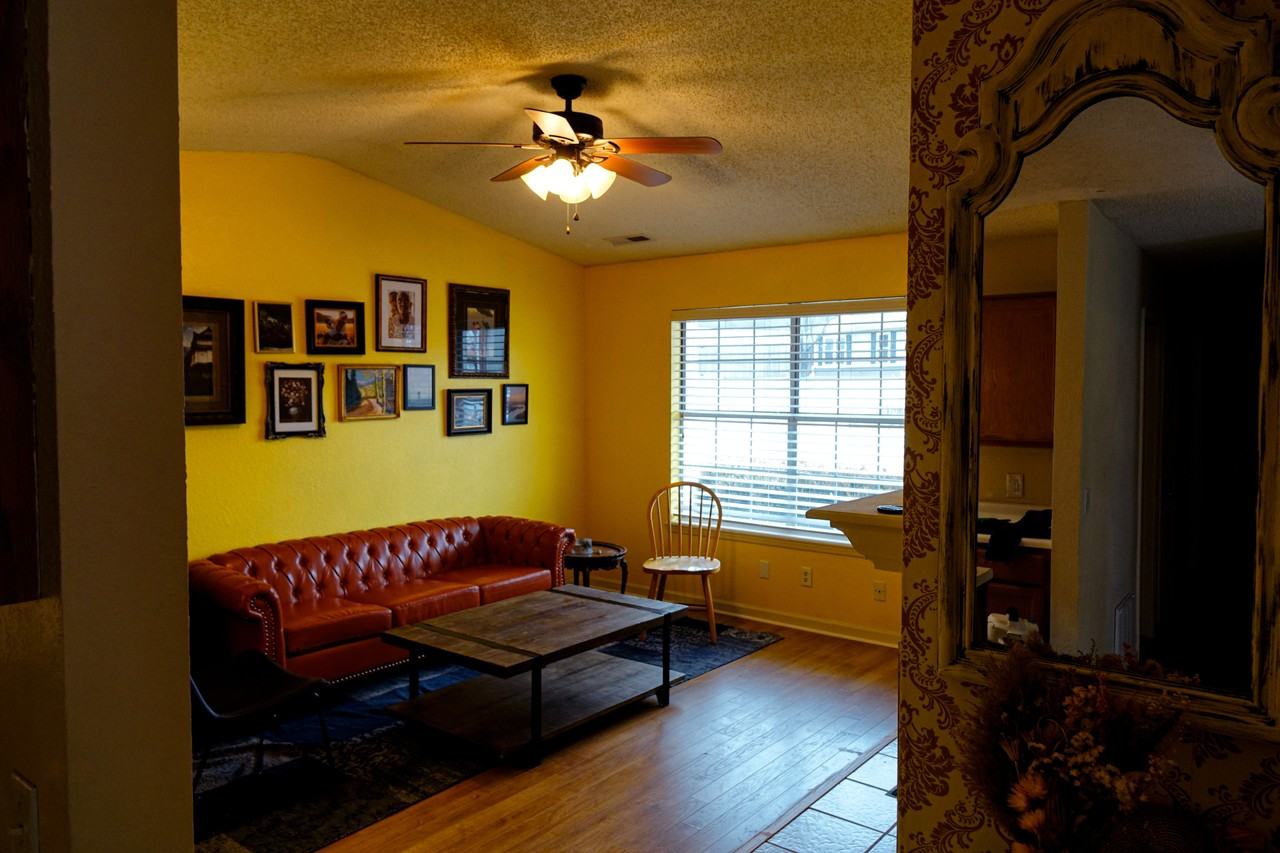 27 Brookhollow Pl #NA - Photo 3 of 20