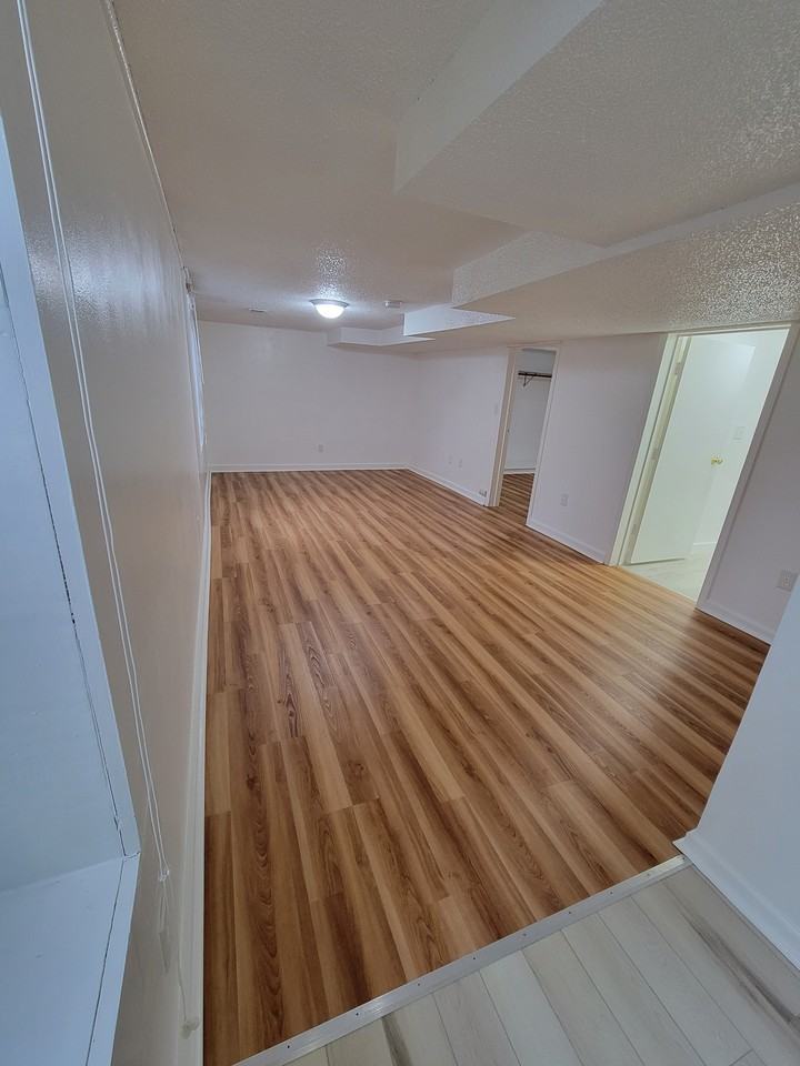 326 1st Ave S #NA - Photo 2 of 9