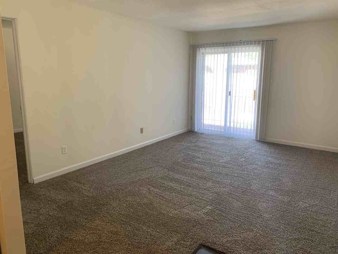 1521 W Pacific St #B - Photo 2 of 3