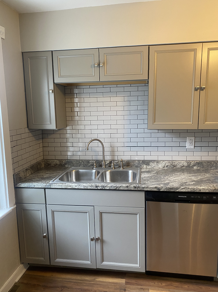 208 8th St #NA - Photo 2 of 13