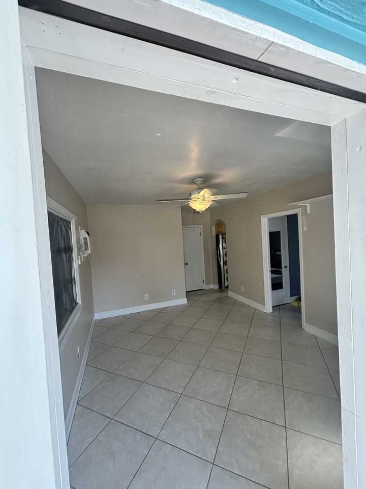 1513 Josephine St #NA - Photo 4 of 13